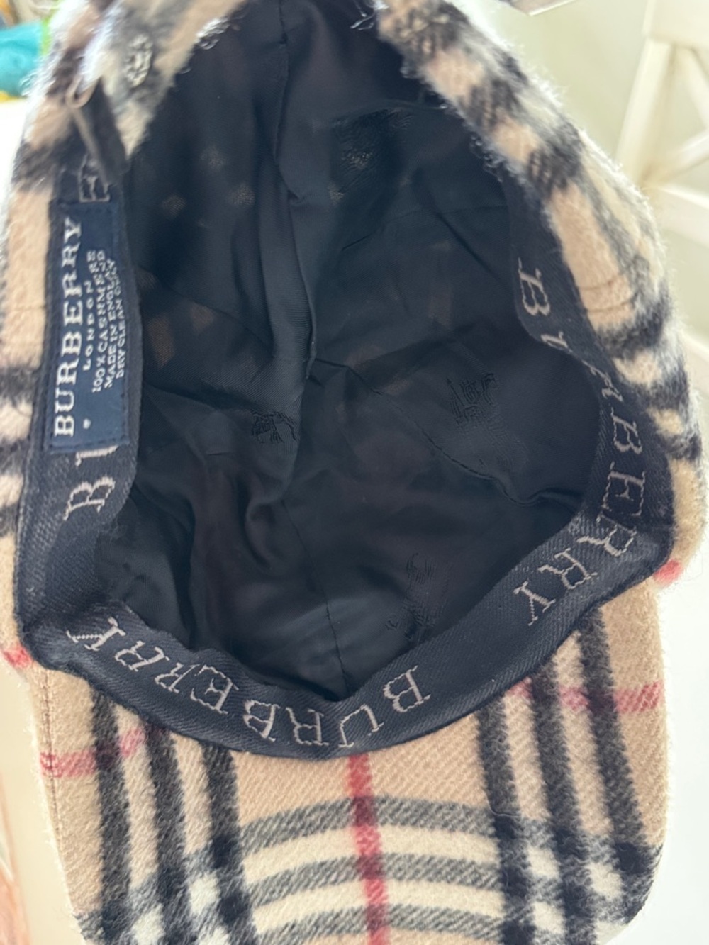 Burberry London 100% Cashmere Beige Plaid Cap with Black and Red Checks - Picture 10 of 15